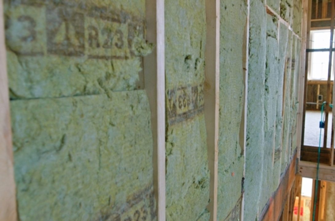 Why use ROCKWOOL Comfortbatt<sup>&reg;</sup> on the exterior and interior walls